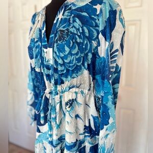 Beautiful like new RIO dress, size medium.